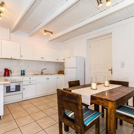 Nitsas House וילה Frikes