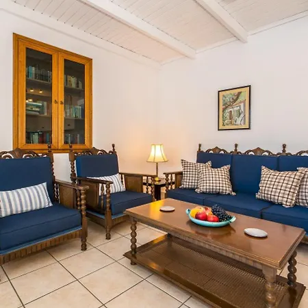 Nitsas House * Φρίκες